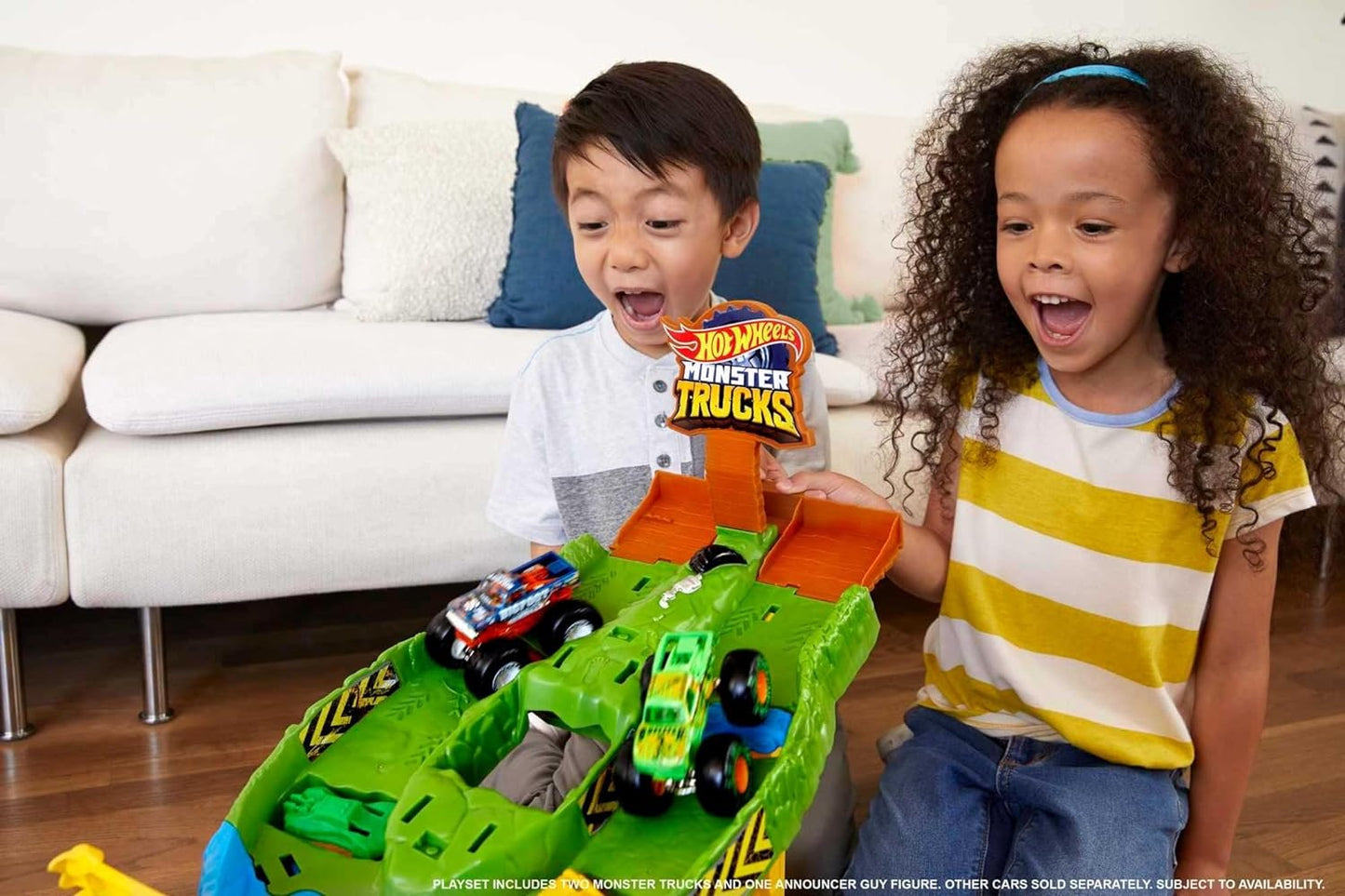 Hot Wheels® Monster Trucks Wreckin' Raceway